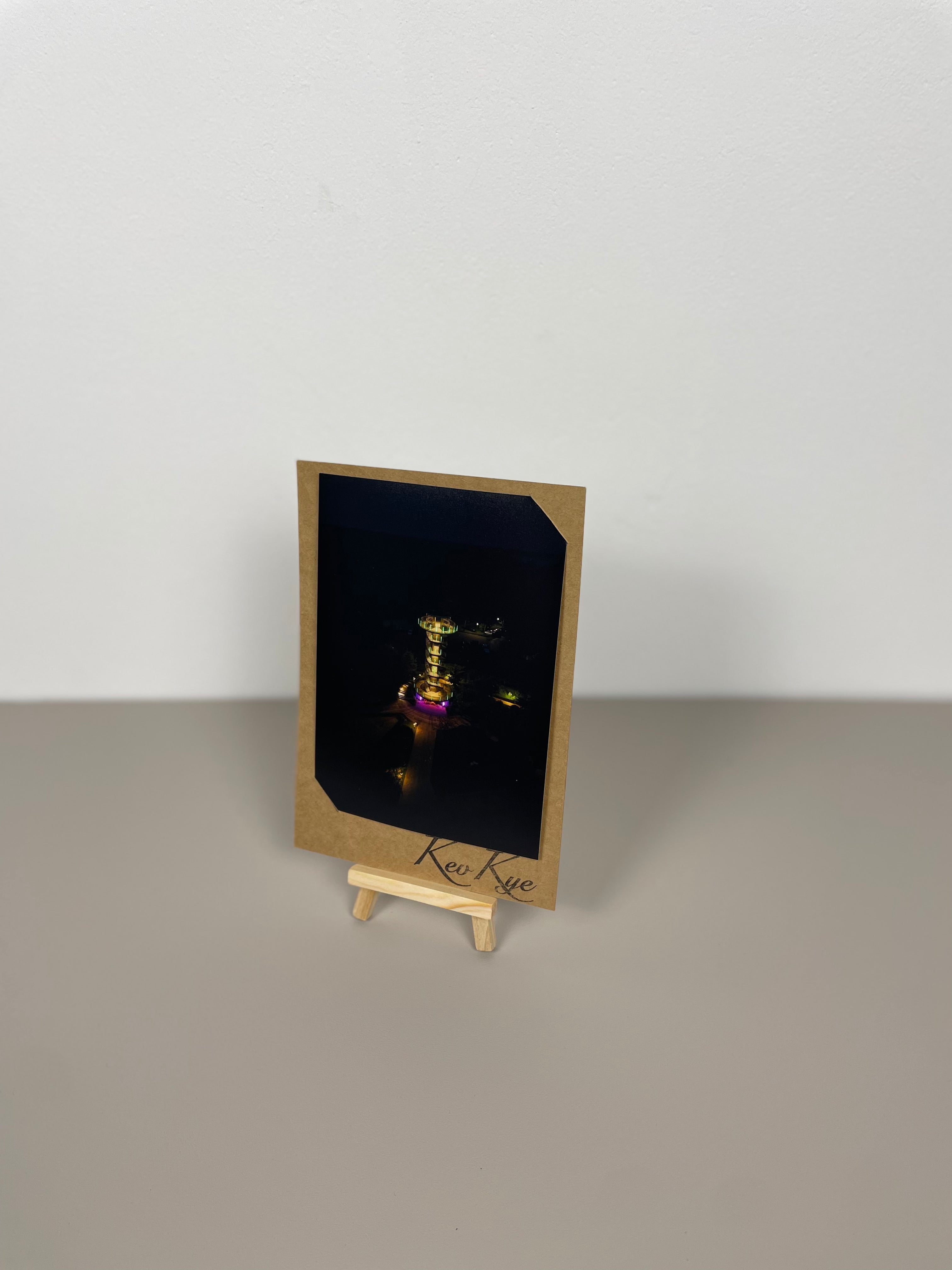 Illumination Aussichtsturm Nacht Park der Gärten